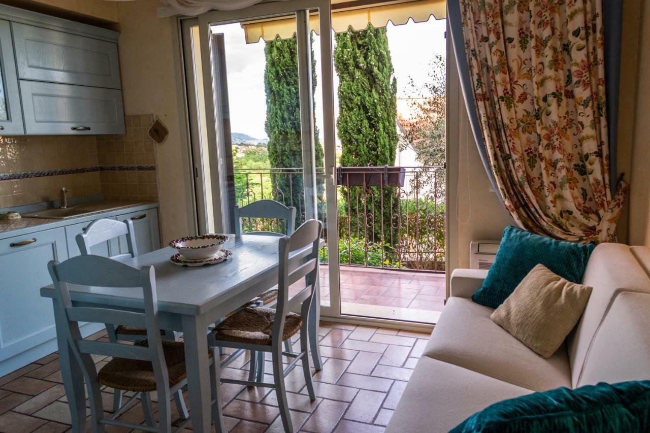 Villa Pineland Borghetto Santo Spirito Exterior photo
